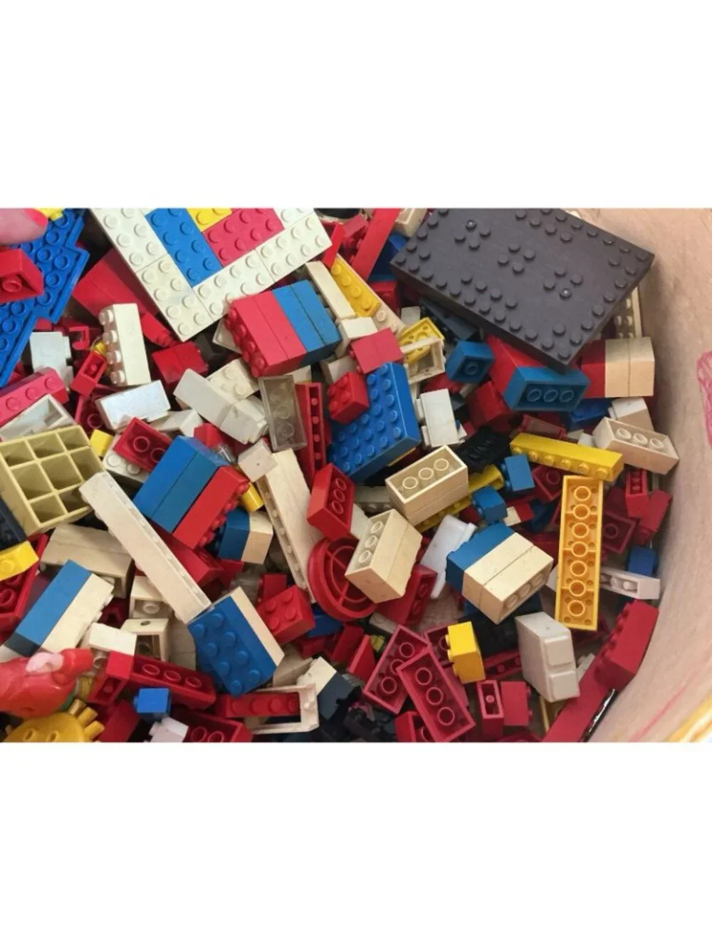 LEGO 8 lbs Bulk Lot Accessories Parts Pieces Bricks Blocks Vintage 90s-2000s